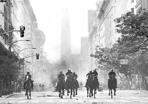 Memorias del saqueo, crisis del 2001