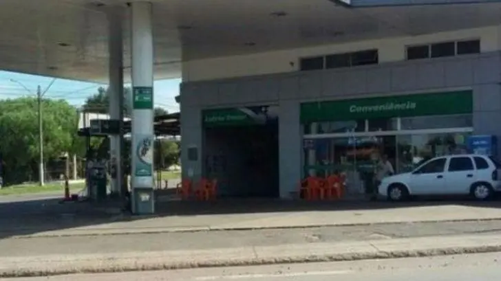 Turista argentino se "olvidó" de la mujer en la estación