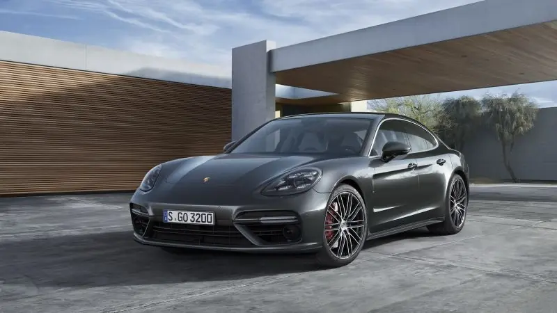 porsche panamera 2017