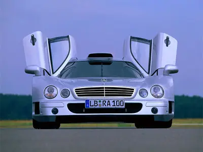 Historia del Mercedes Benz CLK GTR (info+fotos+videos)