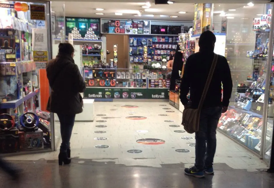 Trabajo en local de computacion y te lo muestro