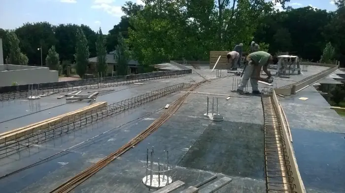 Losas alivianadas con botellas