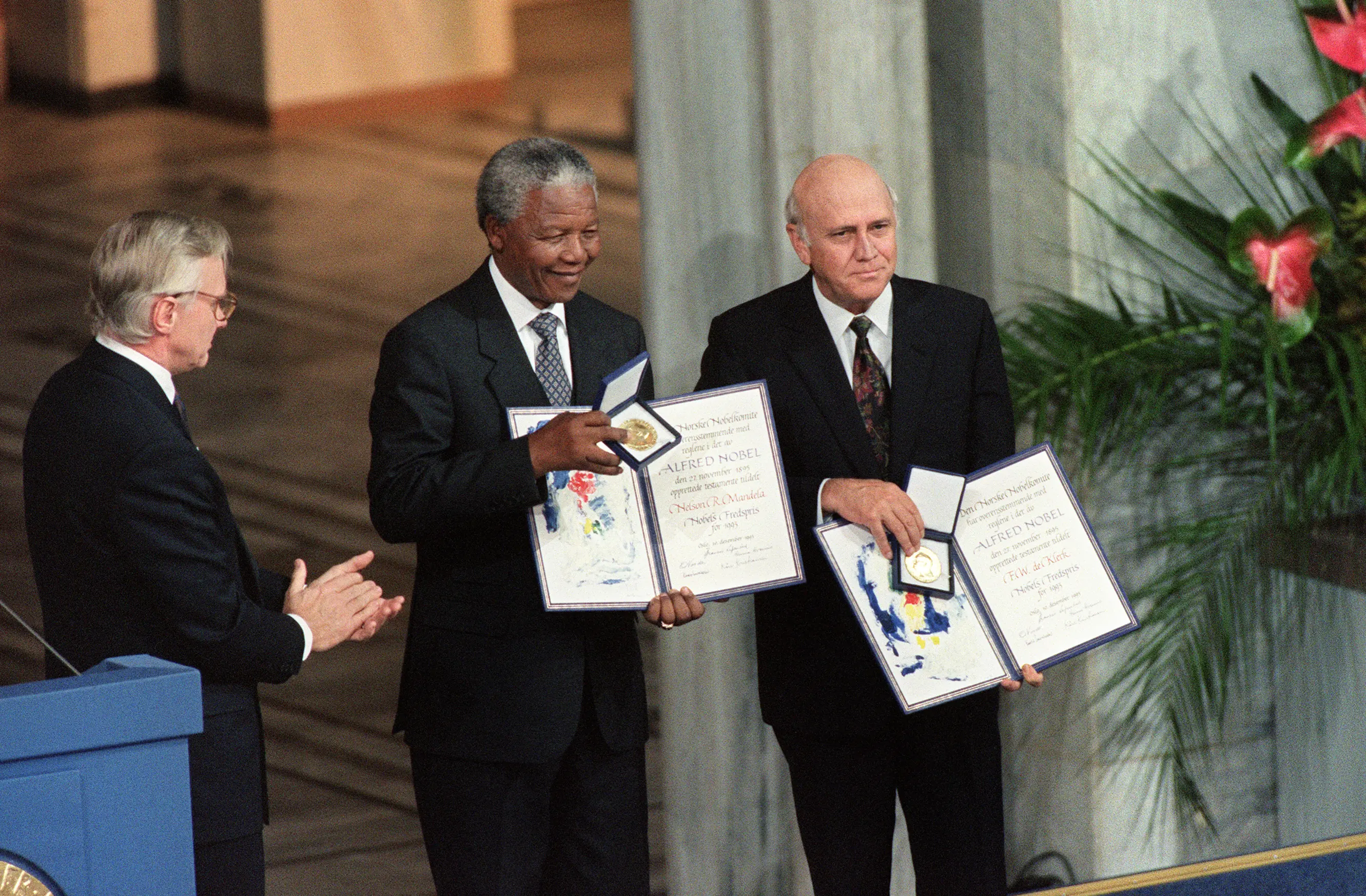 Un día como hoy se iba Nelson Mandela. Post biográfico Un día como hoy se iba Nelson Mandela. Post biográfico