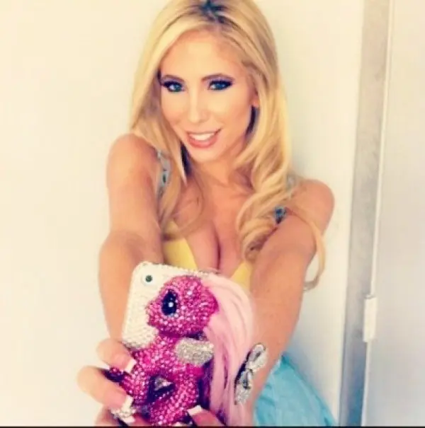 Tasha Reign -  Rachel Swimmer  Pornostar