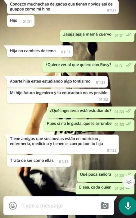 Le pidió a la novia de su hijo que se lo echara…