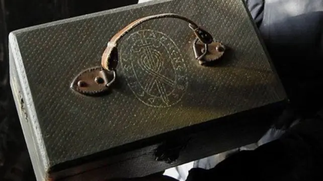 Cajón nazi encontrado con cráneos de seres desconocidos