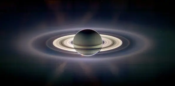 saturno y su luna titan