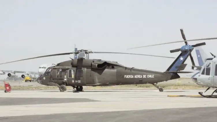 La Fach comprará 2 helicópteros Black Hawk Adicionales a...