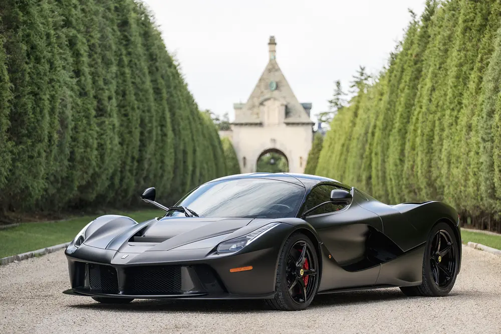 Ferrari LaFerrari negro mate subastado por 4,16 millones