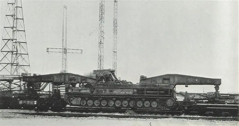 vehiculos olvidados:Sd.Kfz.165/1 10.5cm leFH 18/1