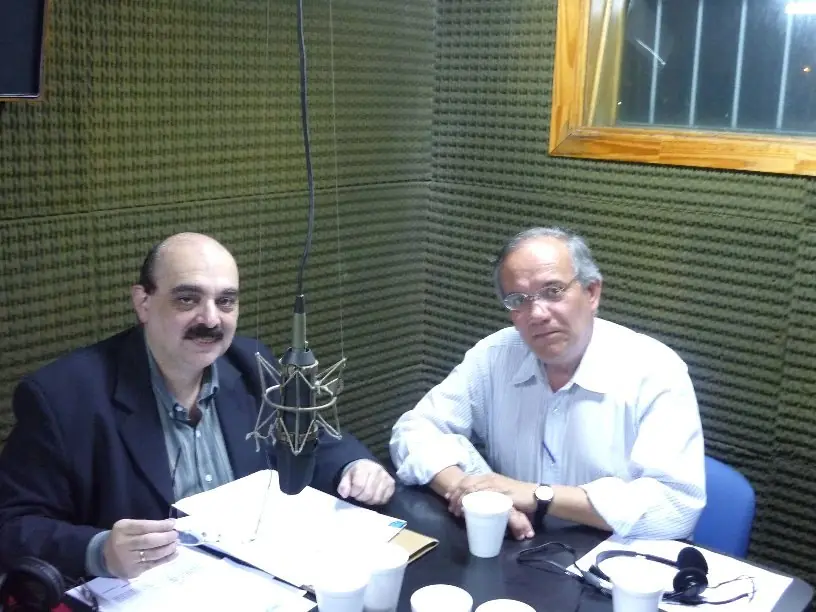 La vida de Adrián Salbuchi La vida de Adrián Salbuchi