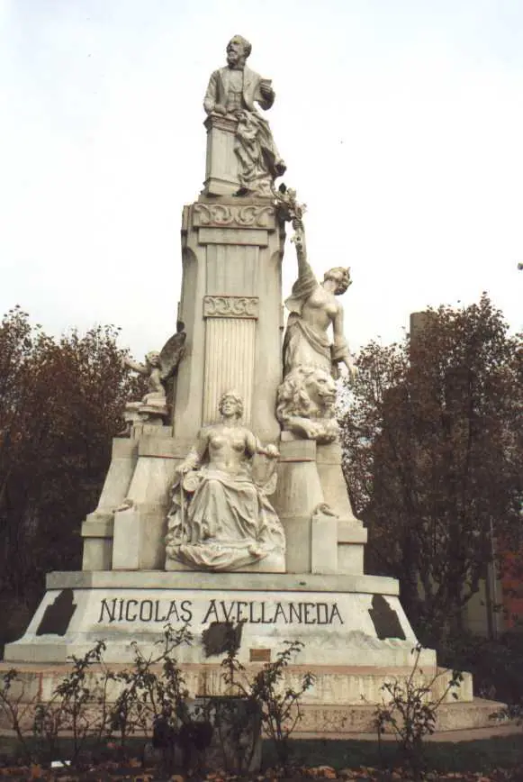 Lola Mora Escultora Argentina (1866-1936) Lola Mora Escultora Argentina (1866-1936)
