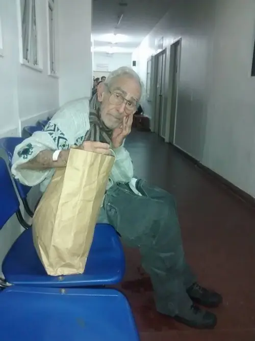 Idolo taringuero abandonado en un hospital