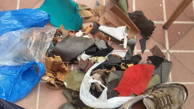 No tengo guita, mira como reparo las zapatillas año tras año