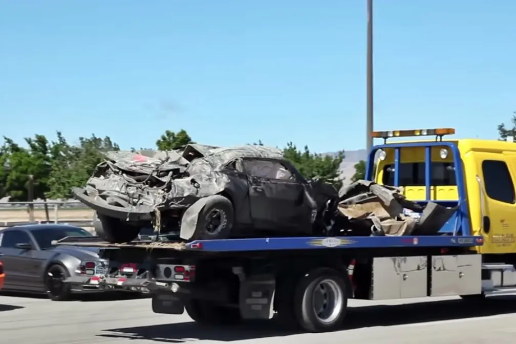 Destrozar un Chevrolet Camaro a 314 km/h no tiene precio
