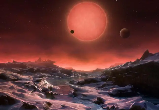 Descubierto un monstruoso exoplaneta que orbita tres soles