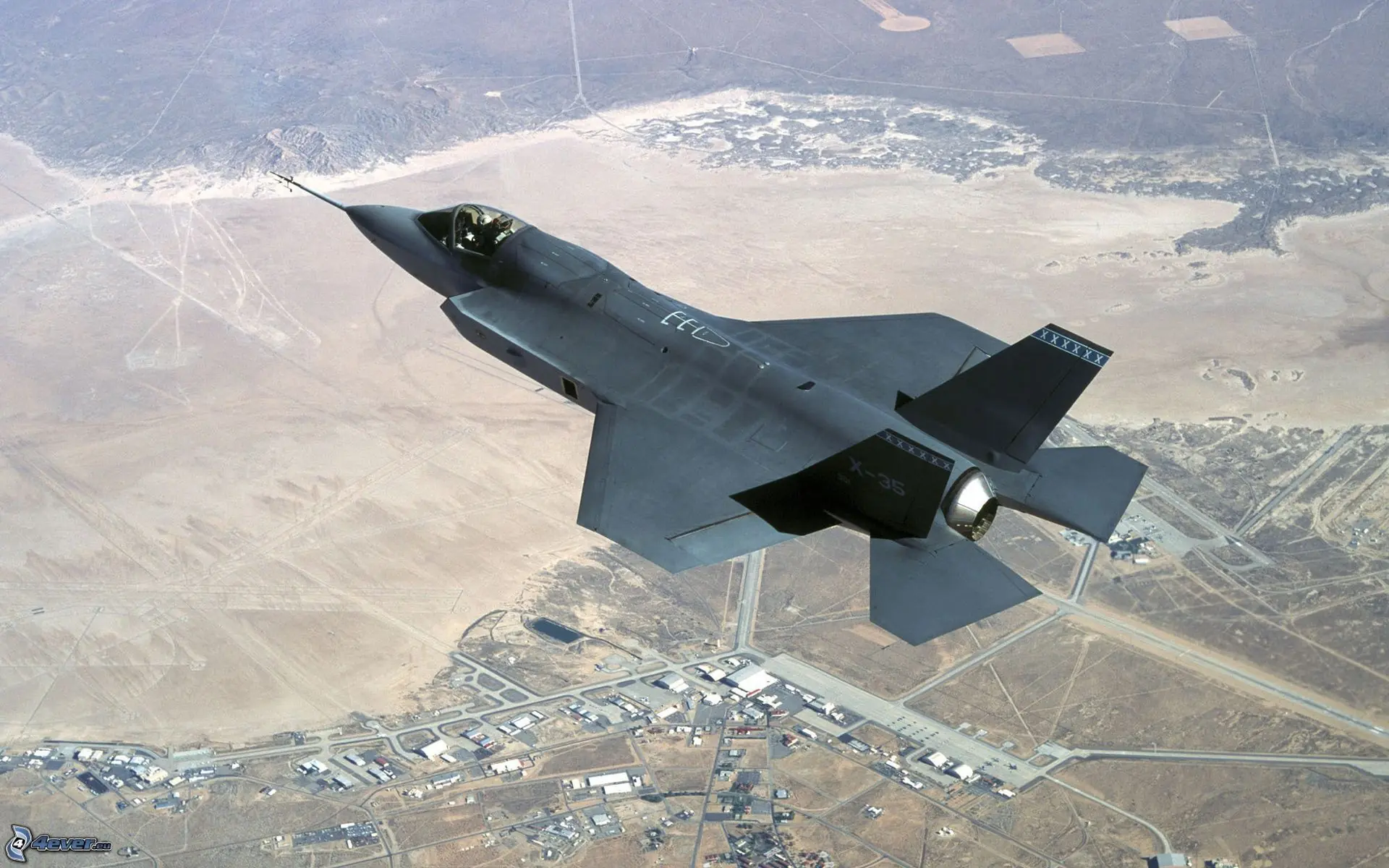 ‘Caza ruso Su-35 destrozaría al F-35 en combate’