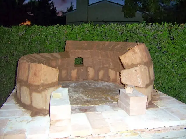 Construir tu propio horno de barro casero. Todos los pasos