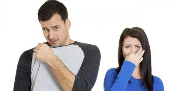 7 alimentos que te  hacen oler mal