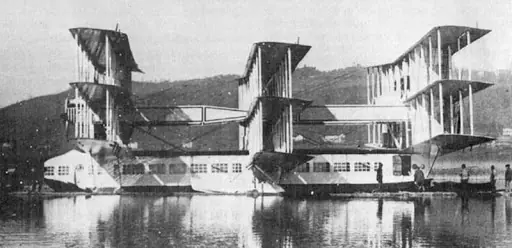 El barco que intentó volar pero se estrelló (1921)