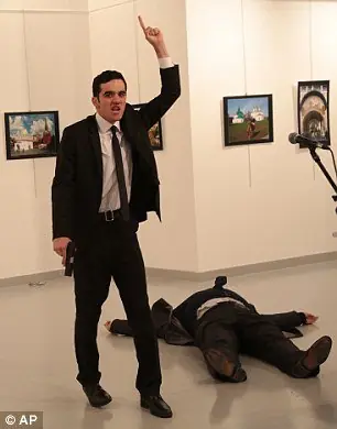 Herido de gravedad el embajador ruso en Ankara