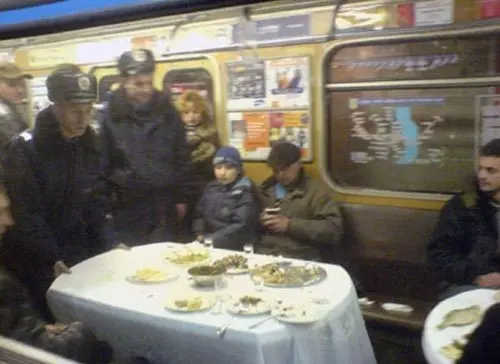 26 Momentos totalmente extraños que sucedieron en el metro