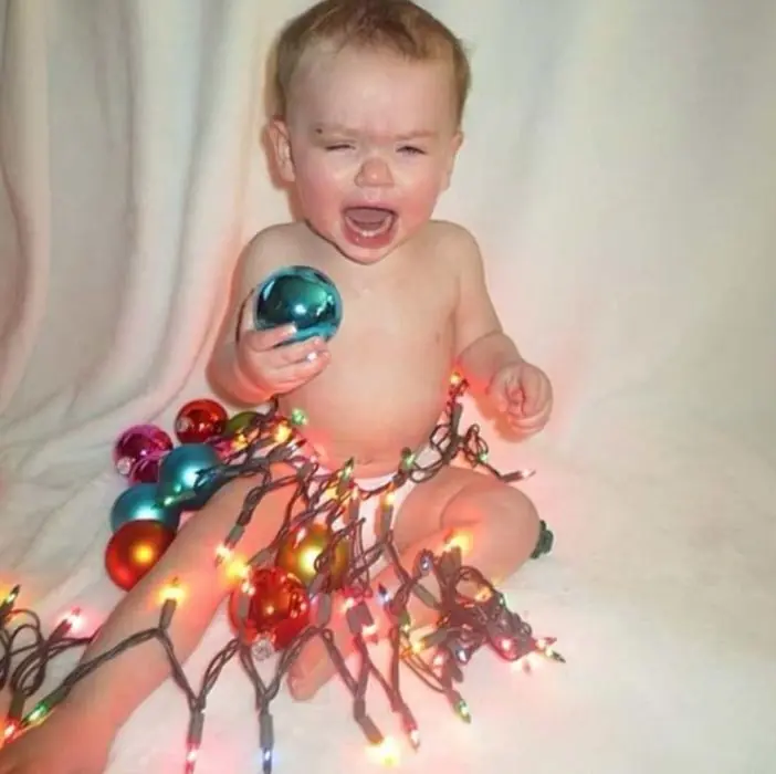 Bebés que arruinaron las fotos navideñas de la mejor manera