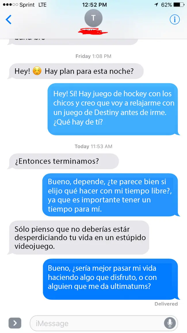 Prefirió quedarse a jugar con amigos que salir con su novia