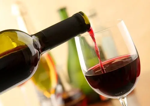 Beneficios de tomar Vino Tinto
