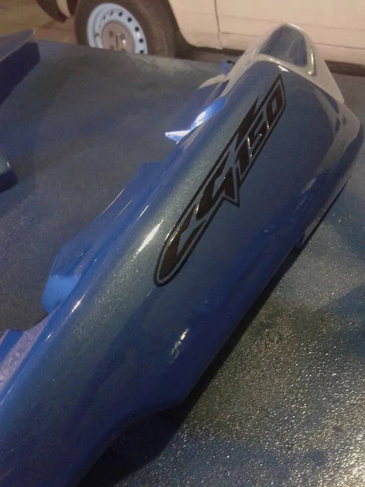 Mi amigo pinta motos y te lo muestro Mi amigo pinta motos y te lo muestro