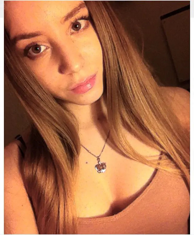 hermosa rubia