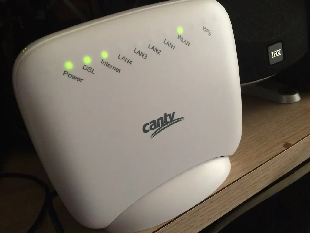 Problemas de internet? apagar y prender el modem si funciona