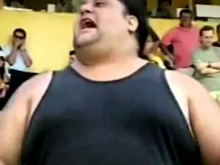 Mi hijo es un vago que vive en en taringa