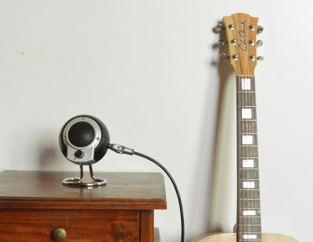 mini amplificador para guitarra