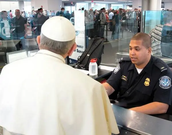 El inconveniente que demoró al Papa en areropuerto de USA