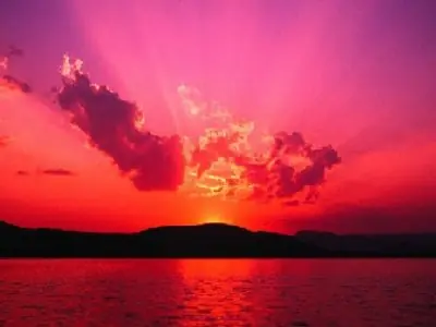 ¿Por qué el cielo se vuelve rojo al atardecer?