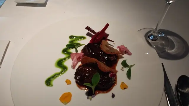 Asi se come en un restaurante de 3 estrellas michelin