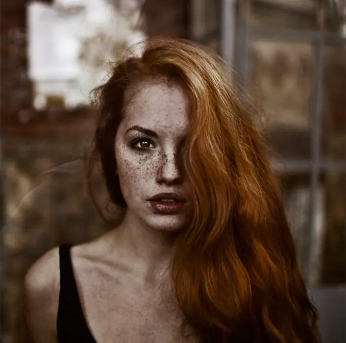 Personas a las que las pecas las hacen aún más hermosas