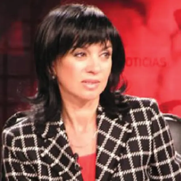 Brenda Asnicar VS Mónica Gutierrez. Quien es más linda? Brenda Asnicar VS Mónica Gutierrez. Quien es más linda?