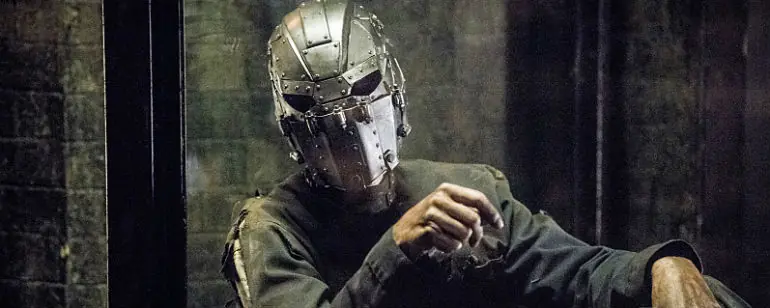 The Flash: La identidad del hombre de la máscara de hierro