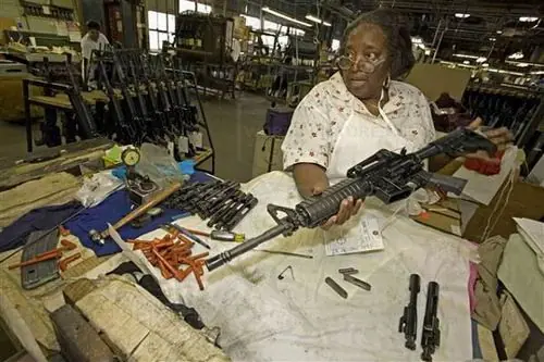 M-16