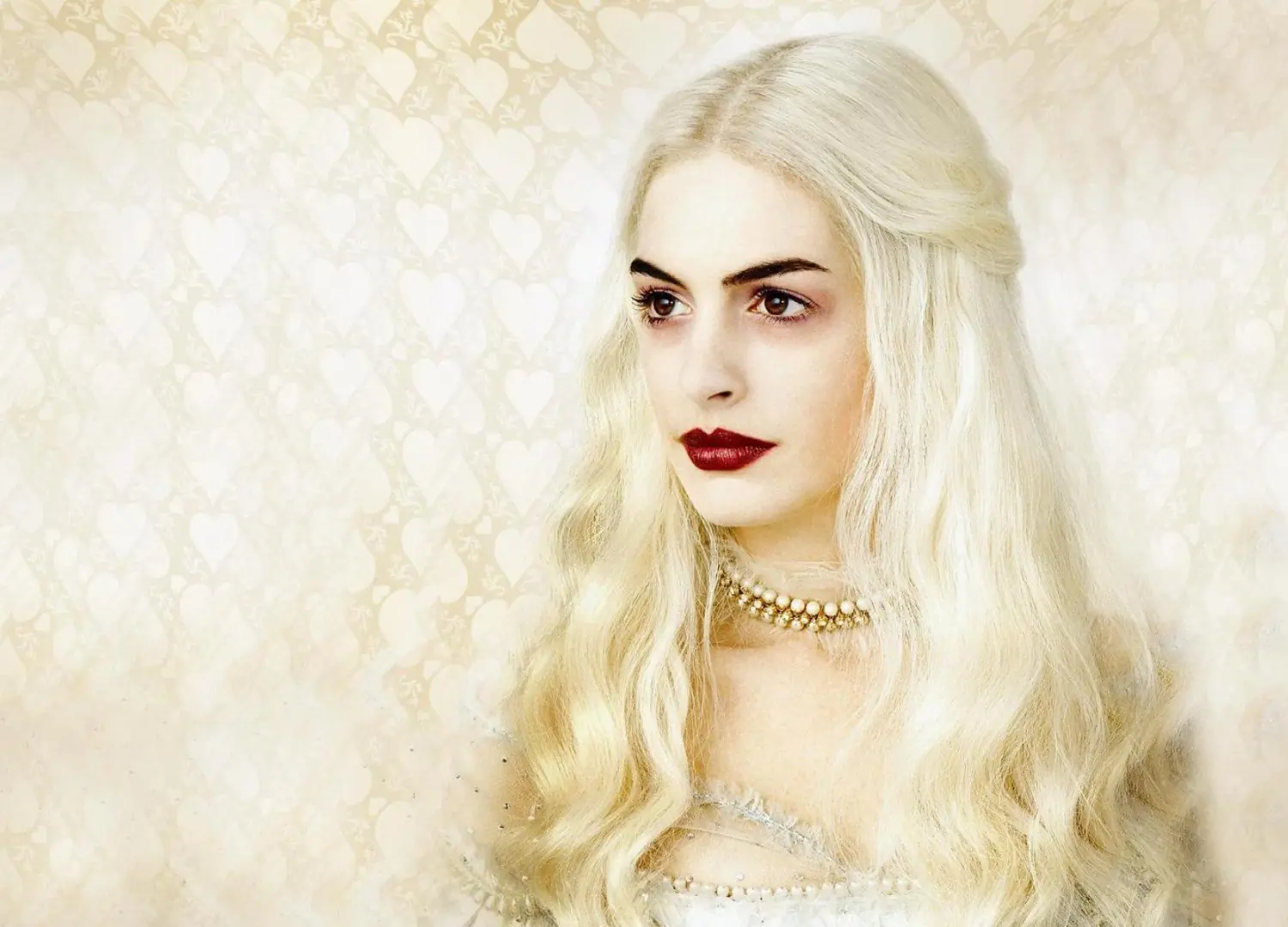 anne hathaway 2016