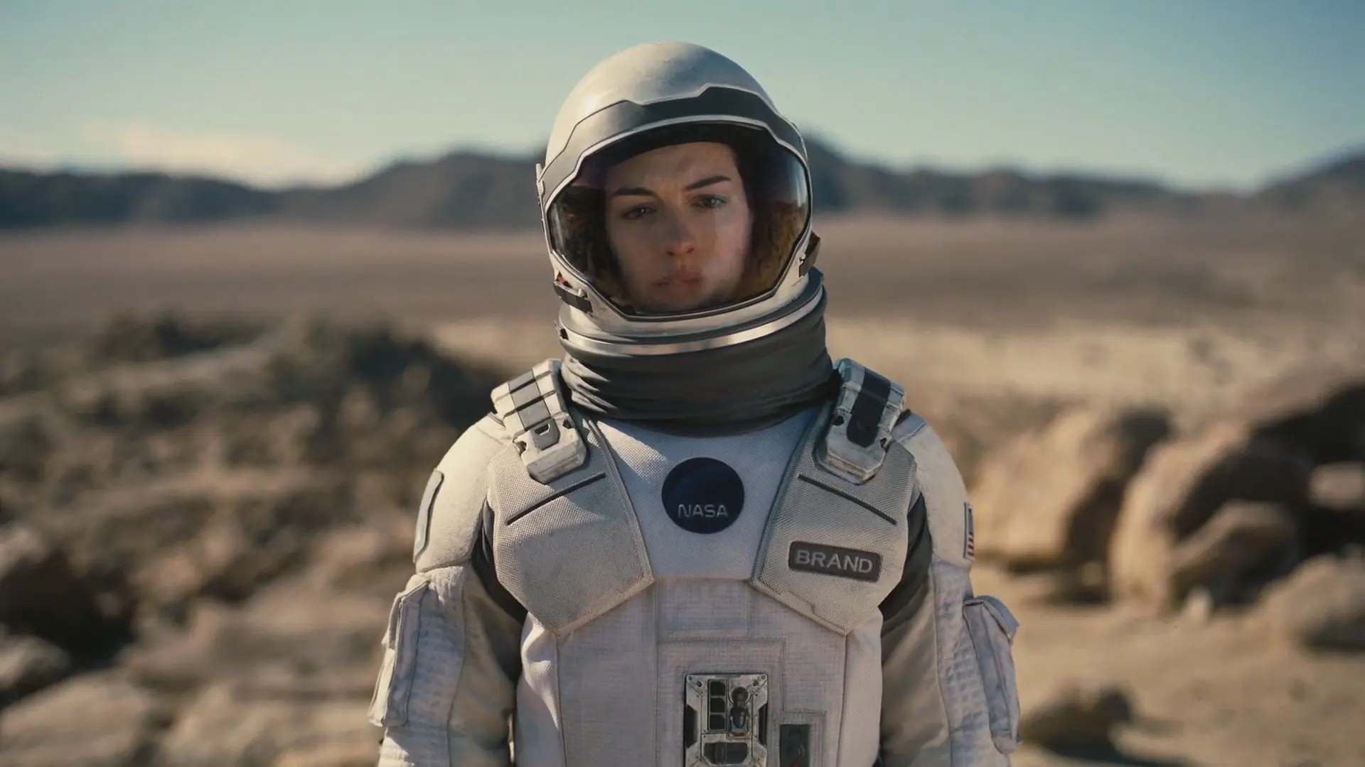anne hathaway 2016