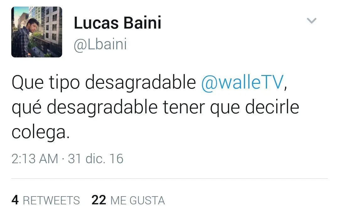Notero de Crónica acosa mujeres