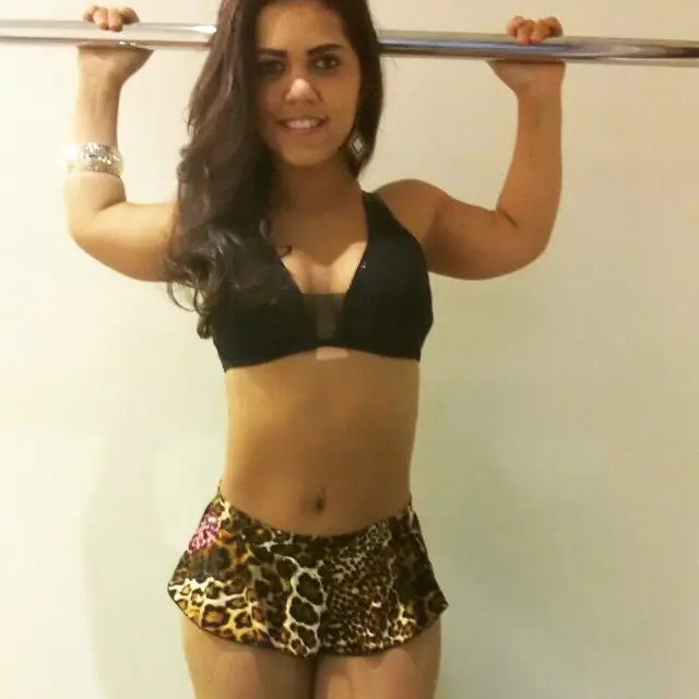 Conoce a Karina Lemos