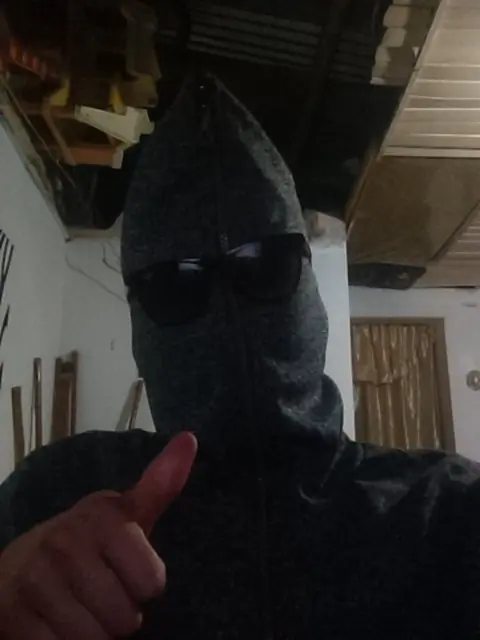 Tengo 25 y soy hikikomori en potencia.