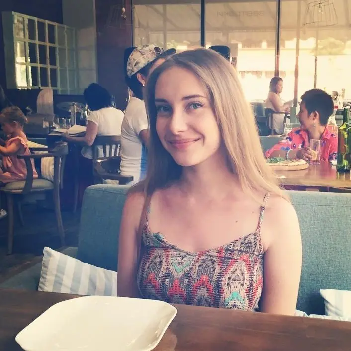 Vení a conocer Alissa Strekozova