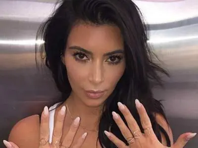 Kim Kardashian también se maquilla sus partes íntimas