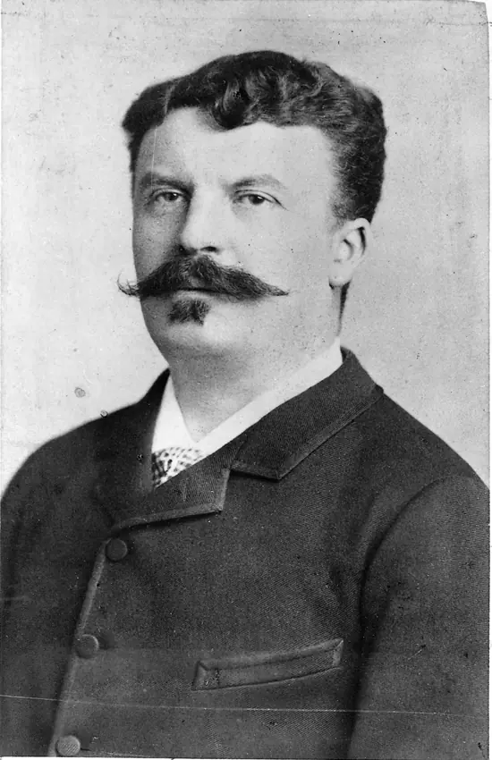 Aparición: Guy De Maupassant