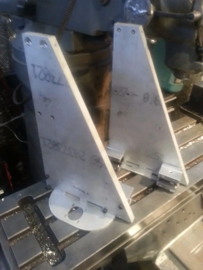 Construye un Enrutador CNC de formato muy grande [Parte 1]